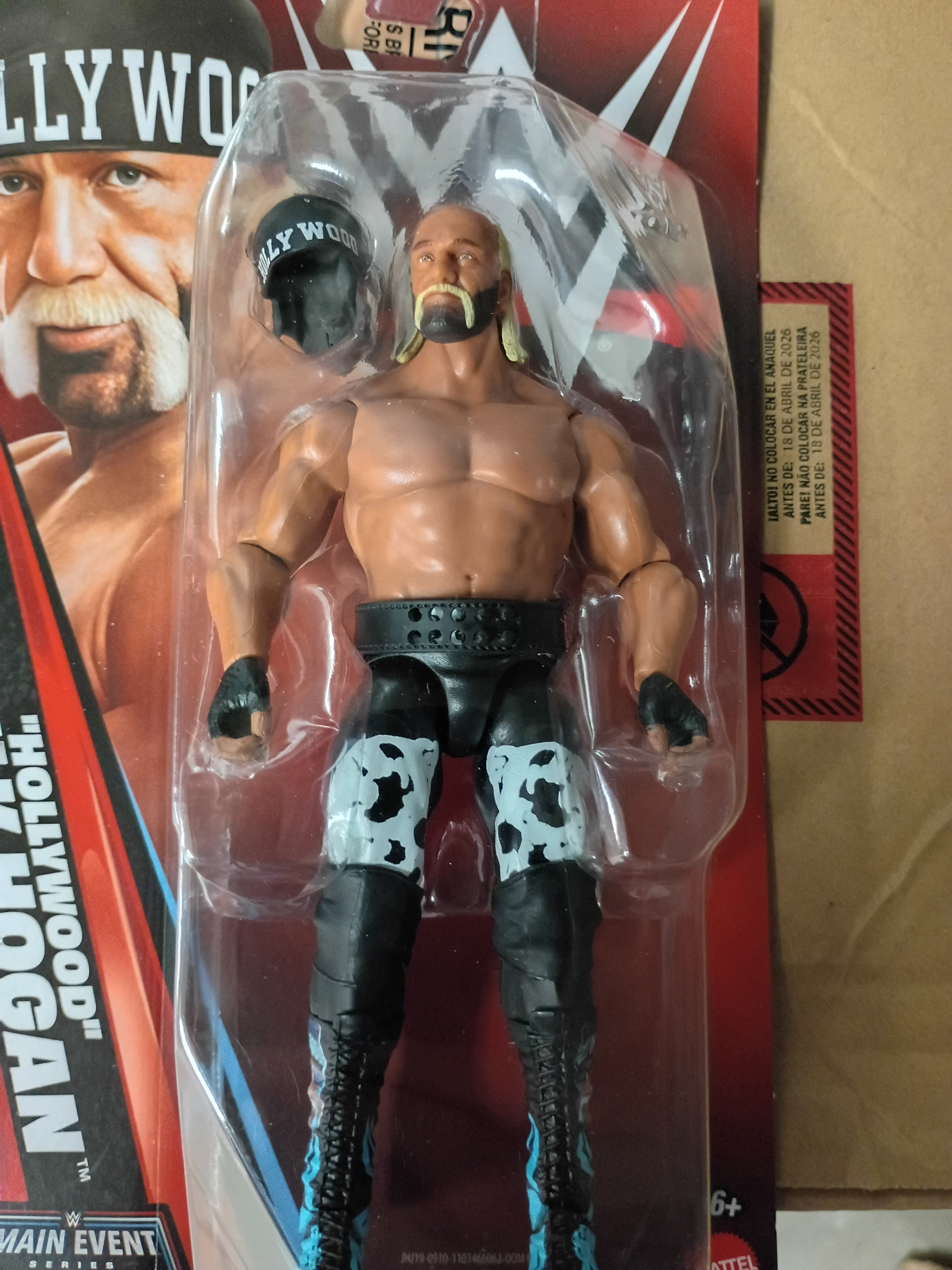 WWE Main Event Series 165 Hollywood Hulk Hogan Action Figure