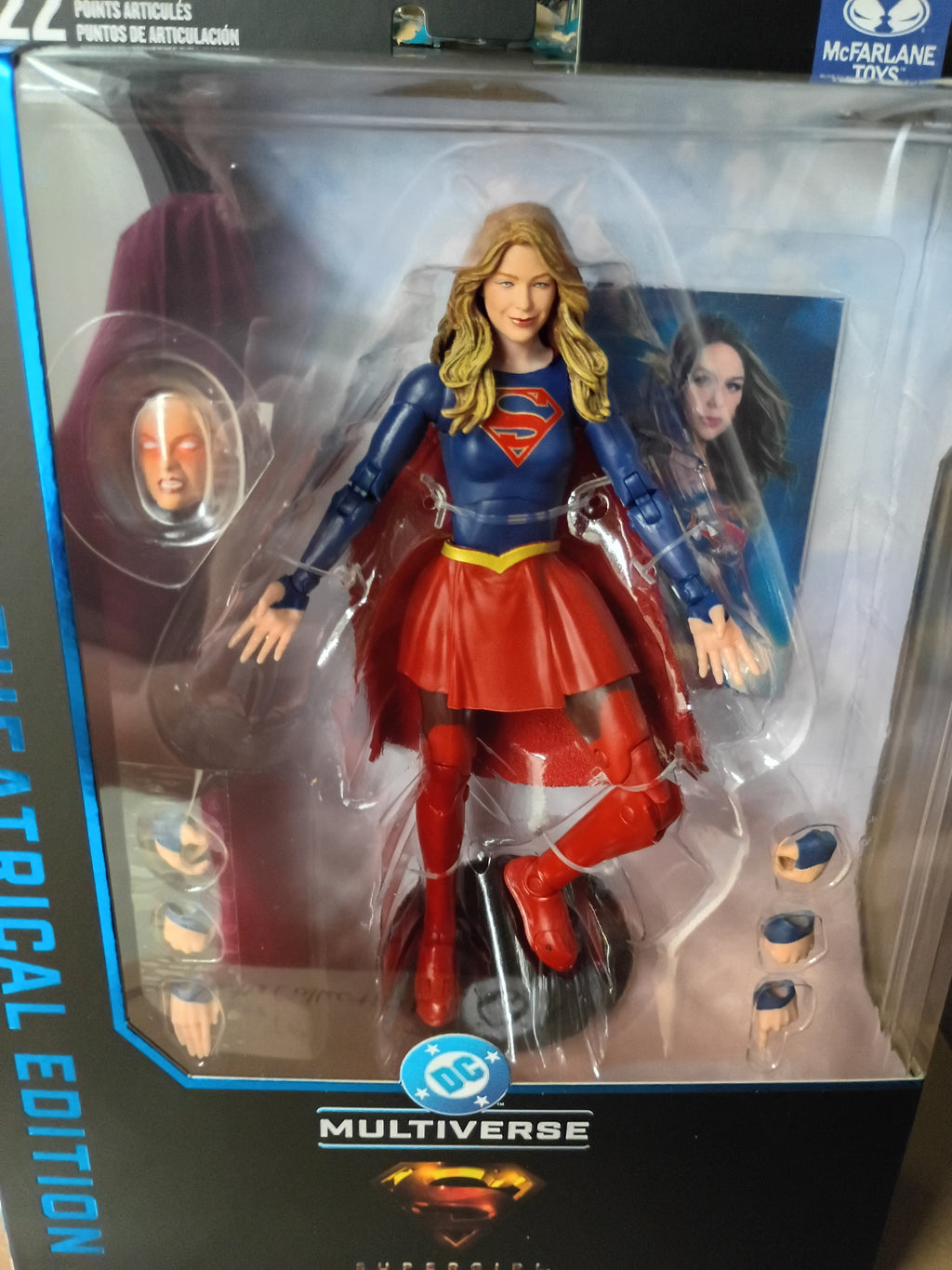 DC Theatrical Deluxe Wave 4 Supergirl TV 2015 7-Inch Scale Action Figure