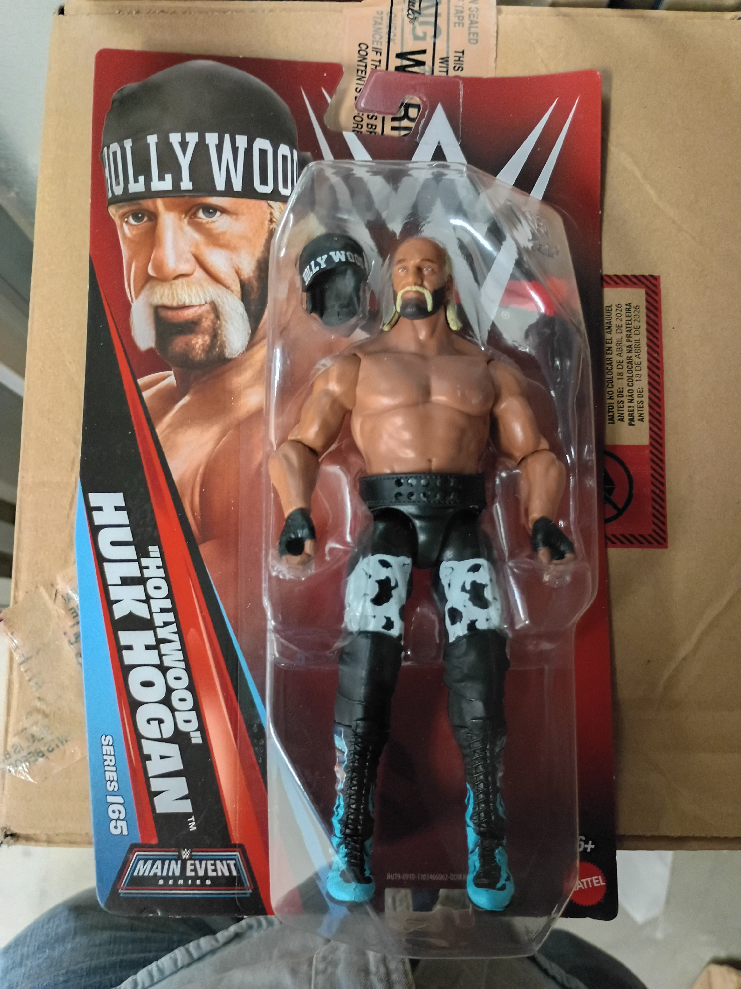 WWE Main Event Series 165 Hollywood Hulk Hogan Action Figure
